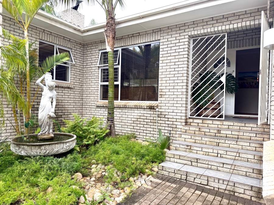 3 Bedroom Property for Sale in Tafelzicht Western Cape